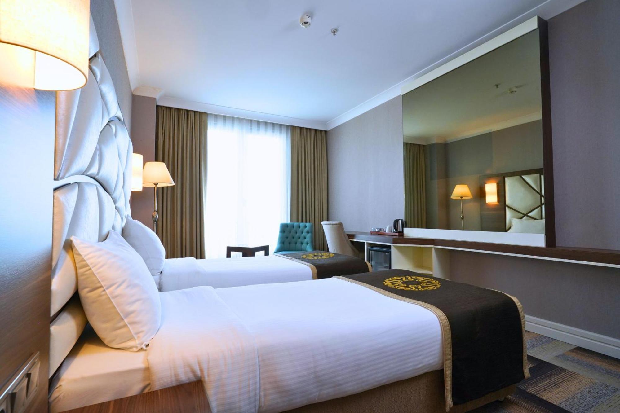 The Grand Mira Business Hotel — Fotoğraflar 1